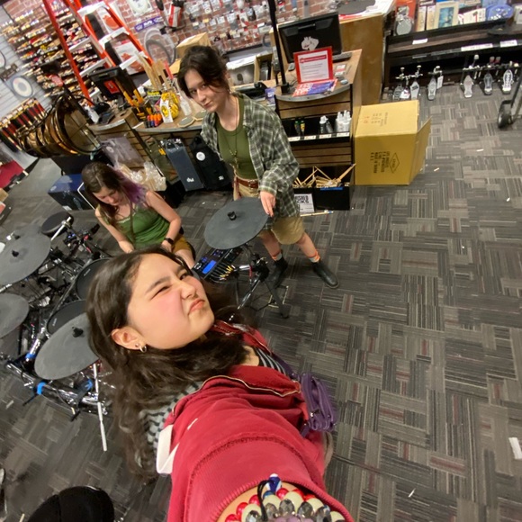 Meet your Posher, Kylee - Picture 1 of 1